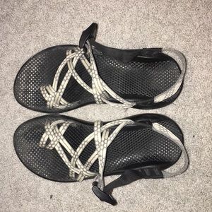 SIZE 7 CHACOS!!